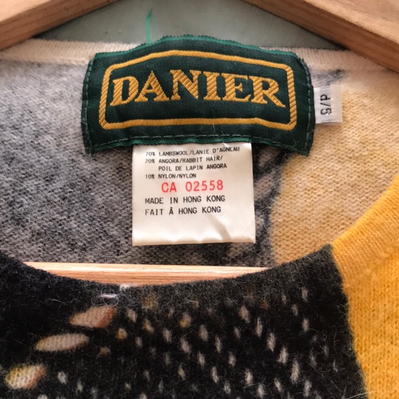 Vtg Danier Neon Colored Tassel Pattern Lambswool/Angora Blend Sweater Size Small - Picture 5 of 7